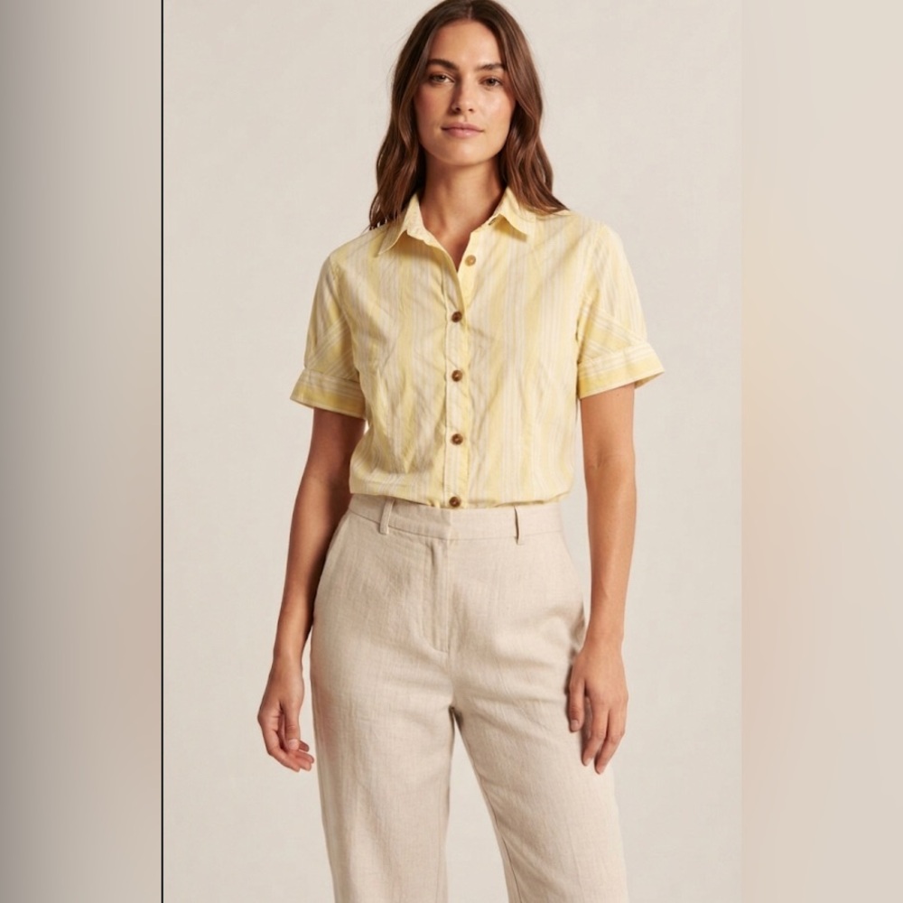 Vintage 100% cotton short sleeve button down shirt yellow white stripes | size S